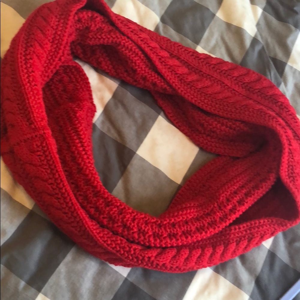 Infinity Scarf - Picture 3 of 5